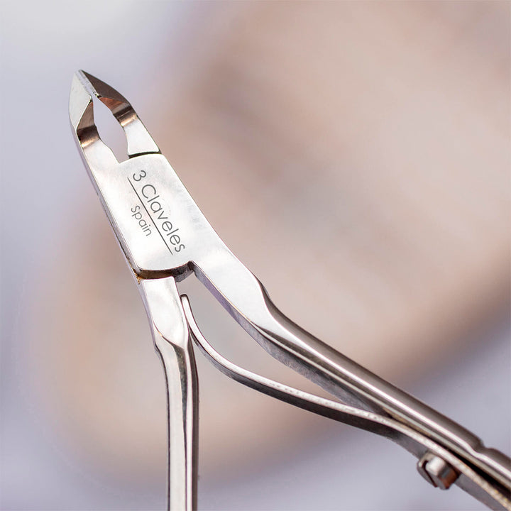 3 Claveles - Alicate Cutículas Mach. 10 cm Corte 5 mm. Acero al Carbono Forjado en Caliente