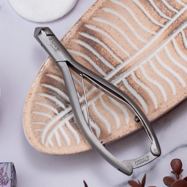 3 Claveles - Alicate Pedicuro de Corte Frontal Mach. 13.5 cm. Acero Inoxidable Forjado en Caliente