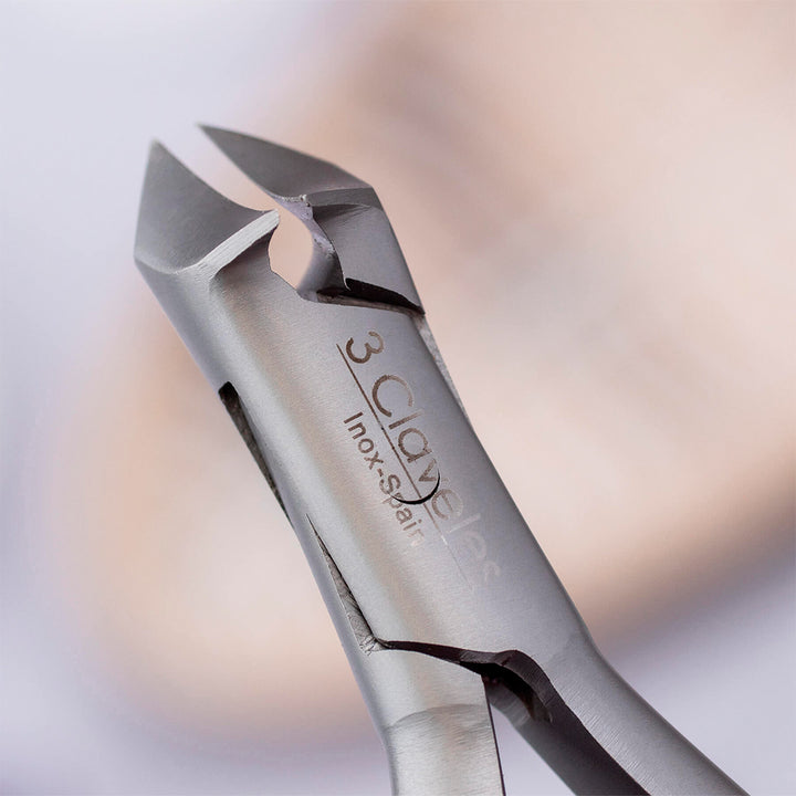 3 Claveles - Alicate Pedicuro de Corte Frontal Mach. 13.5 cm. Acero Inoxidable Forjado en Caliente