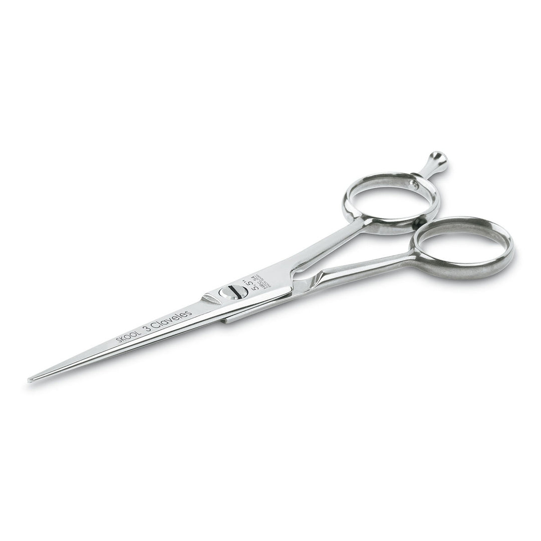 3 Claveles Skool - Tijera Profesional Peluquero 5.5" Acero Inox. Filo Suave Forjado en Caliente