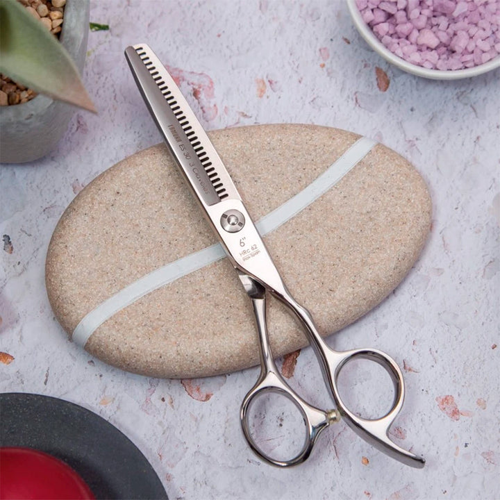 3 Claveles Tamura - Tijera Profesional Peluquero 6" Esculpir ES 30 Acero Forjado en Caliente