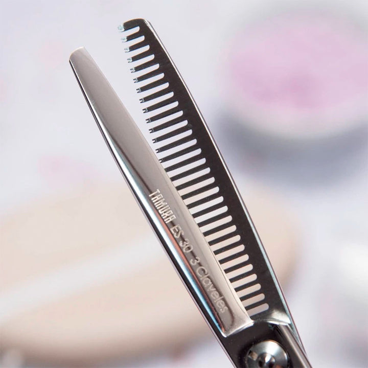 3 Claveles Tamura - Tijera Profesional Peluquero 6" Esculpir ES 30 Acero Forjado en Caliente