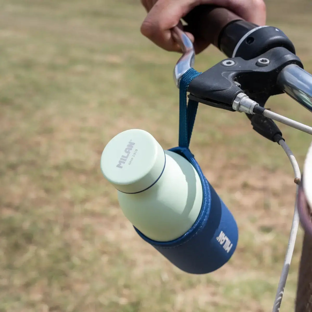 MILAN 1918 - Funda Protectora de Neopreno para Botella Isotérmica de 0.35L Azul