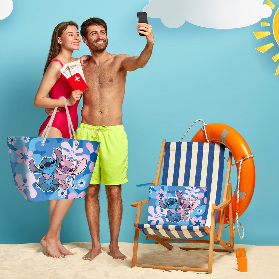KARACTERMANIA - Bolsa de Playa con Asas y Cierre de Cremallera. Lilo y Stitch Hug