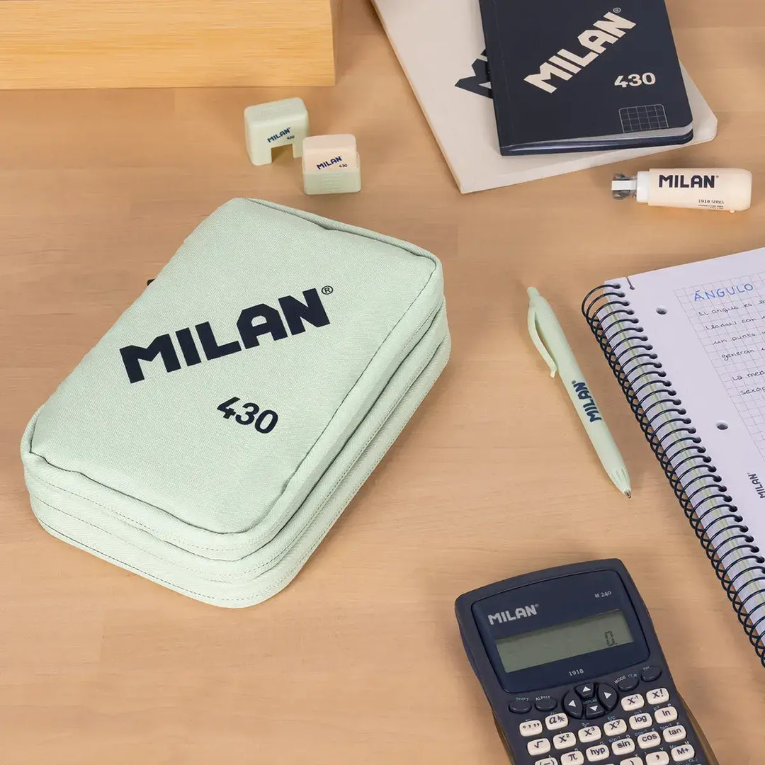 MILAN - Plumier de 3 Pisos con Contenido de 49 Piezas. Colección 430 since 1918. Verde
