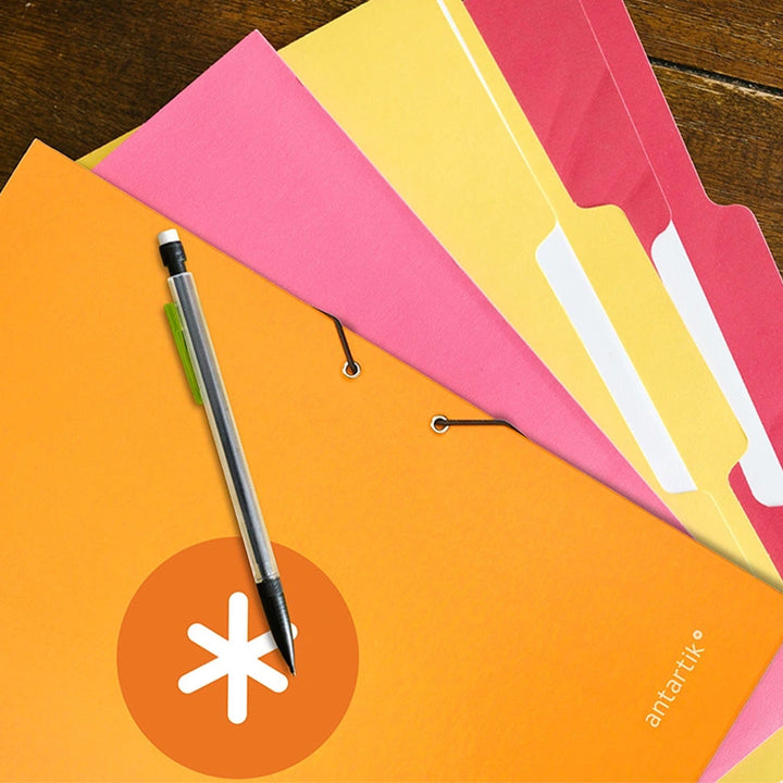 ANTARTIK - Carpeta A4 con 3 Solapas Cartón Forrado Cierre con Gomas. Mostaza