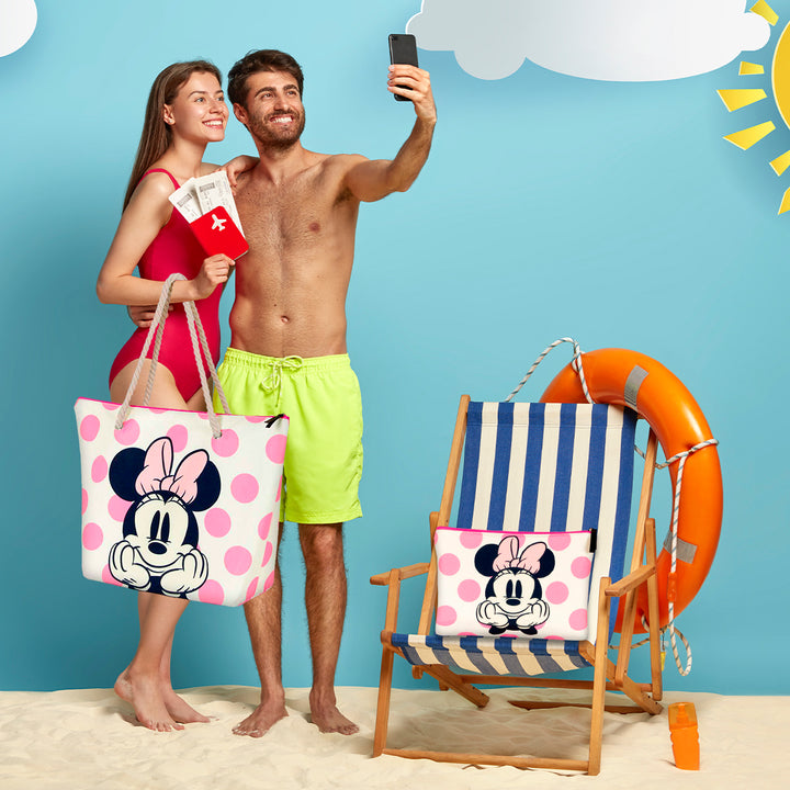 KARACTERMANIA - Bolsa de Playa Soleil con Neceser de Regalo. Minnie Mouse Fruits