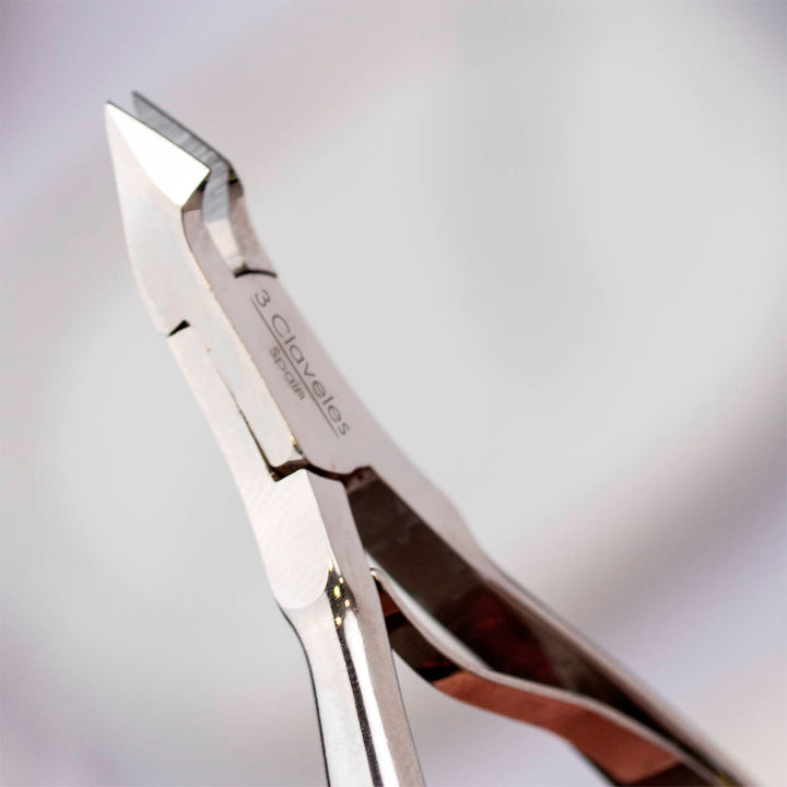 3 Claveles - Alicate para Cutículas 10 cm. Acero al Carbono Forjado en Caliente