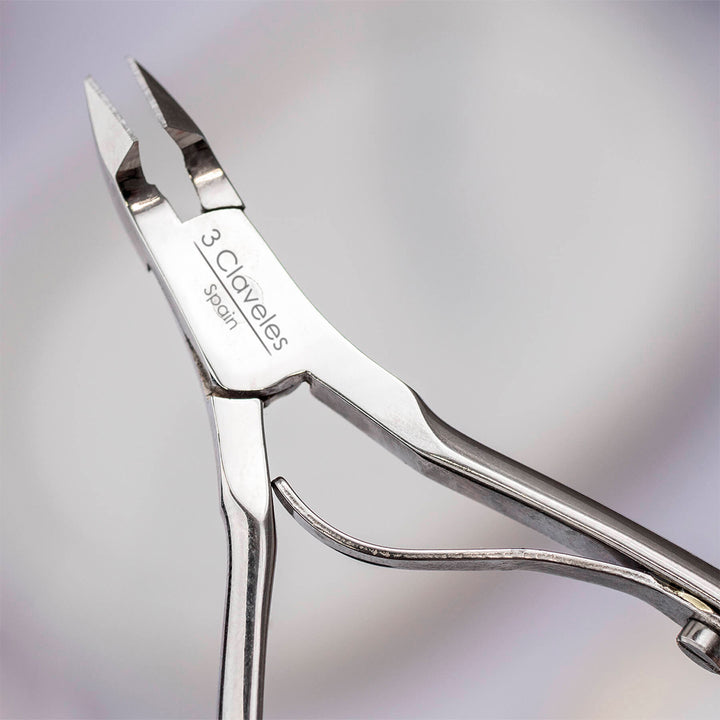 3 Claveles - Alicate para Cutículas 10 cm. Acero al Carbono Forjado en Caliente