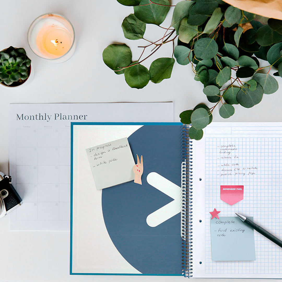 Antartik - Libreta Cuadriculada A4 con Espiral y Tapa Dura. 5 Bandas de Colores. Azul Marino