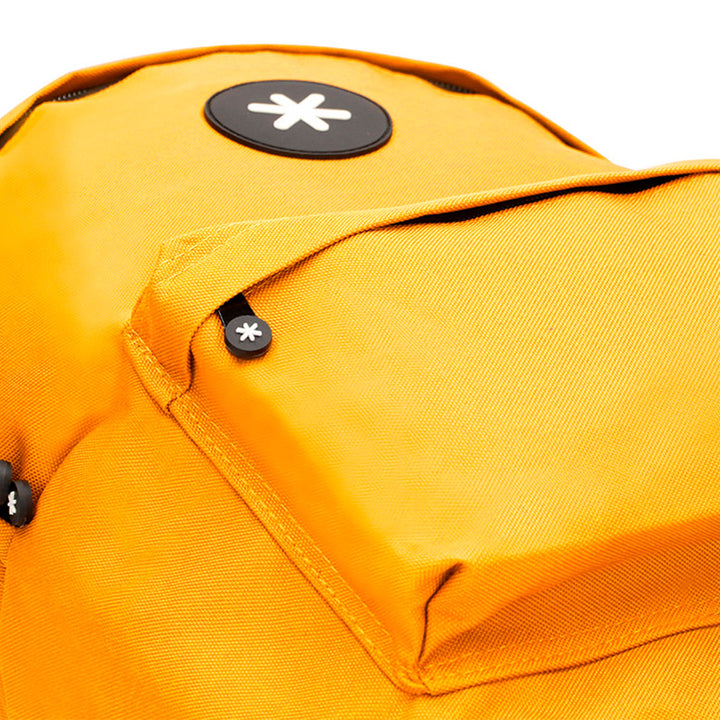 ANTARTIK - Conjunto Escolar con Mochila y Estuche Triple 2 Cremalleras. Mostaza