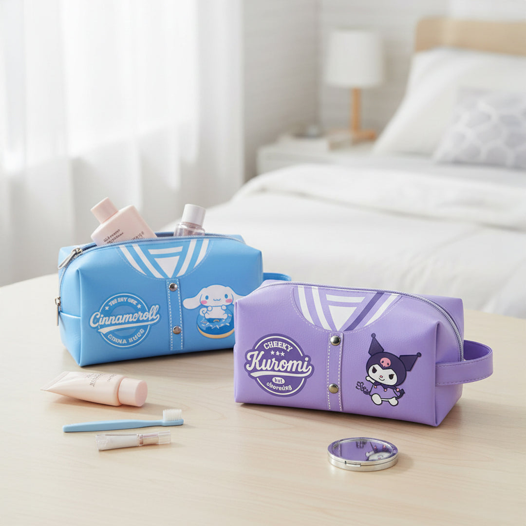 KARACTERMANIA - Neceser de Viaje y Mochila Brick Plus Hello Kitty Kuromi Varsity. Malva