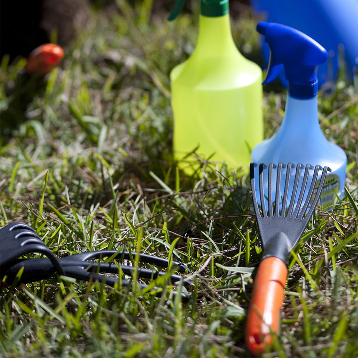 Plastiken 10022 - Escoba de Jardín Resistente y Ergonómica. Coleccion TERRA