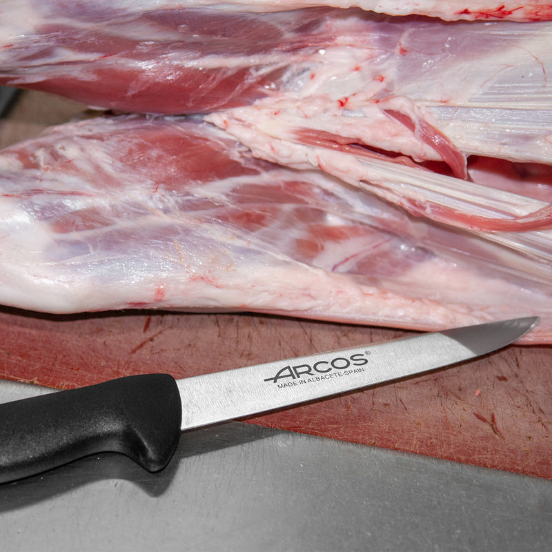 ARCOS Serie 2900 - Cuchillo Profesional Carnicero Ancho 20 cm Acero NITRUM. Rojo