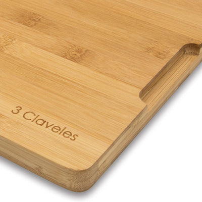 3 Claveles - Tabla de Corte Antideslizante de 30 cm en Bambú