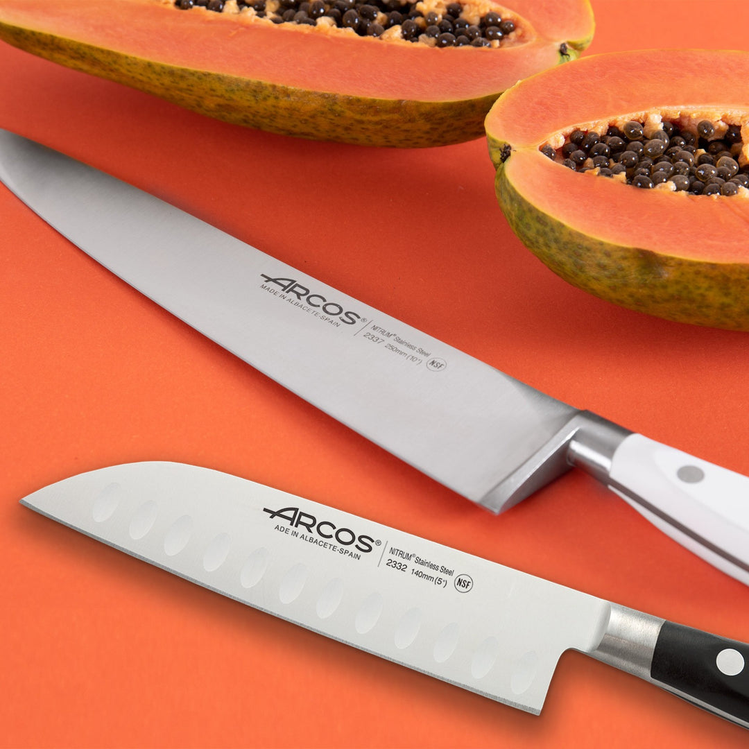 ARCOS 233500 - Cuchillo Santoku Alveolado Profesional Acero Forjado 18 cm, Serie RIVIERA