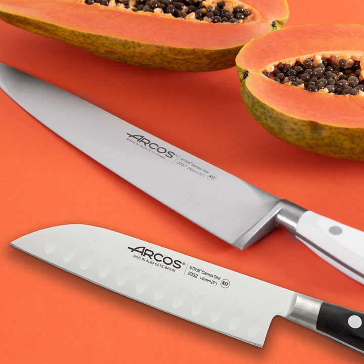 ARCOS 233500 - Cuchillo Santoku Alveolado Profesional Acero Forjado 18 cm, Serie RIVIERA