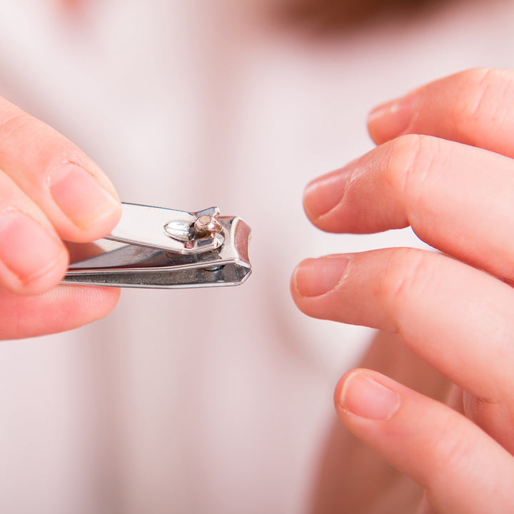 3 Claveles - Lote 2 Cortauñas Cromados con Lima Para Manos y Pies. Acabado Metálico, 8 cm